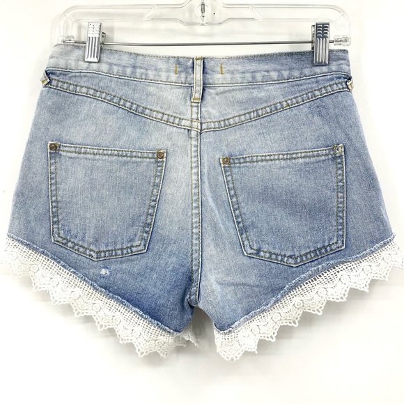 💕SALE Free People High Rise Lace Distressed Short - Picture 5 of 11